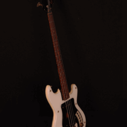 Hagström Bass