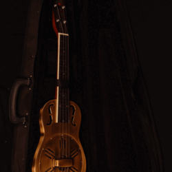 Republic Resonator Ukulele Gold