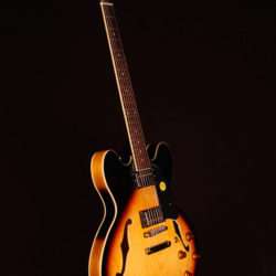 Tokai UE 873
