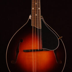 Kentucky KM-500 Mandolin