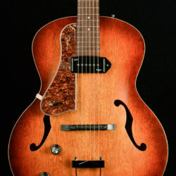 Godin 5th Avenue Kingpin P90