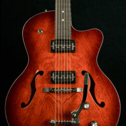 Godin 5th Avenue Uptown T-Armond