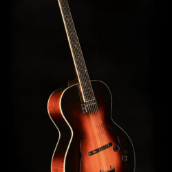 The Loar LH-600-VS