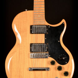 Gibson L6-S 1976
