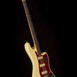 Fender VI 6-string Bass