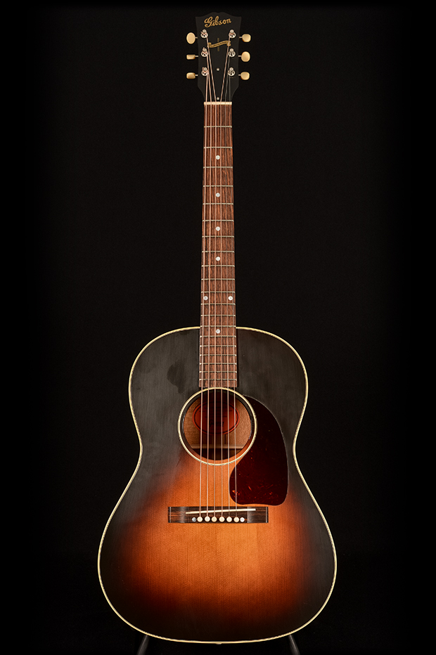 Gibson Custom Shop 1942 Banner LG-2 Vintage Sunburst