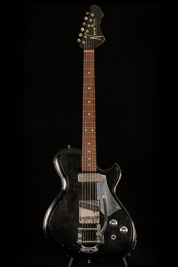 Novo Solus F2 Bull Black